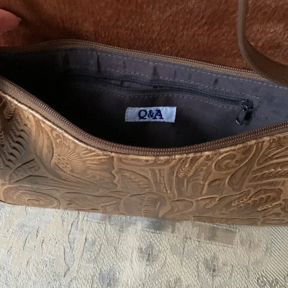 Q&A Shoulder purse NWOT - Picture 4 of 9